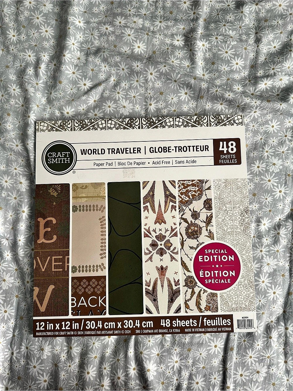 Craft Smith World Traveler Globe-Trotteur Scrapbook Paper Pad